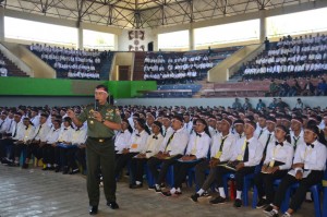 DANREM 161/WS BEKALI 1.600 MAHASISWA UNWIRA