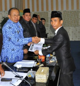 DPRD SETUJUI PAPBD SERGAI TAHUN 2017 DAN RANPERDA PENYERTAAN MODAL BANK SUMUT
