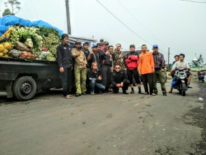 BANTUAN SOSIAL DARI DESA CLAKATAKAN UNTUK BENCANA PUTING BELIUNG DESA BOJONG NANGKA KABUPATEN PEMALANG JAWA TENGAH