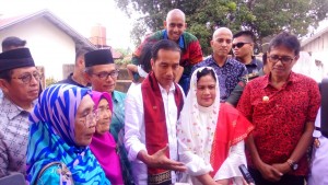 Iwo Hadir Saksikan Presiden Temui Kediaman Adinegoro