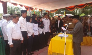Bupati HM Harris Hadiri Pelantikan Perangkat Desa Kuala Terusan Dan Peresmian Rumah Produksi Pakan Ikan Sei Semangkuk