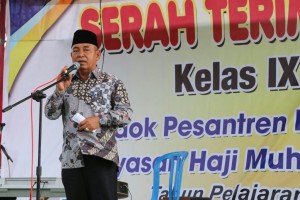 Bupati H.M.Harris  Lepas Santri Ponpes Manbaul Ma’arif