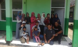 Alumni SMPN 01 Batu Jaya Adakan Kegiatan Santunan Anak Yatim Piatu