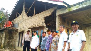 Bupati Solok Selatan Kunjungi Warga Korban Gempa.