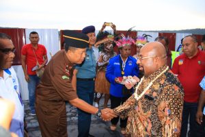 Usai Lantik Bupati Biak, Gubernur Papua Akan Bertolak Menuju Sentani