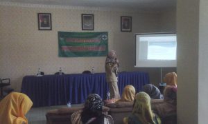 PUSKESMAS SUKAKARYA MEMBERIKAN PENYULUHAN KESEHATAN KEPADA WARGA MASYARAKAT DESA SUKA INDAH