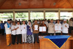 Wali Kota Bekasi Tanda Tangan MoU Perjanjian Percepatan Penyelesaian Proses Perizinan di Kota Bekasi
