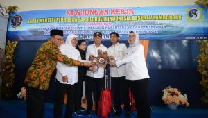 Antisipsi Lonjakan Penumpang di Pelabuhan Kalianget Sumenep, Menhub Serahkan Dua Kapal