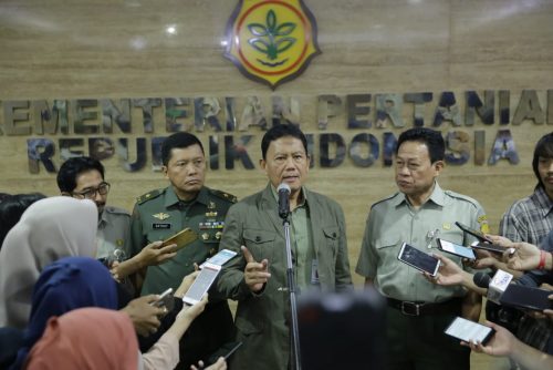 Kementan dan TNI Kawal Petani Yang Mengalami Dampak Kekeringan