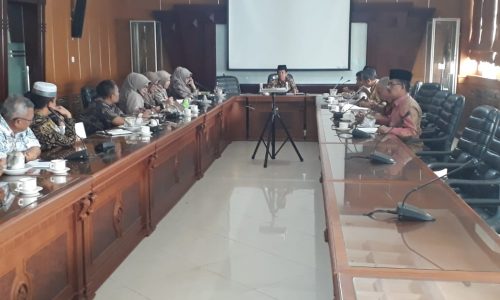 Akibat Kabut Asap Pemda Tanah Datar Gelar Rapat Terbatas