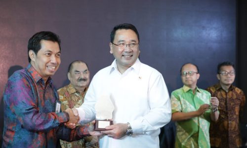 Menteri Desa Eko Putro Sandjojo meresmikan aplikasi e-government