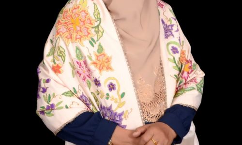 Cita – cita Mulia Hj Rosmaini ingin mendirikan Universitas Al-Azhar yang di spesialkan untuk orang-orang yang tidak mampu