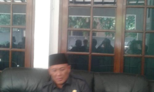 Bincang-bincang hangat bersama Kang Jimmy sambil cofee morning di kediaman rumah dinas wakil Bupati Karawang.