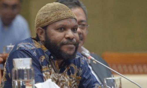 Marthen douw siap jadi kepanjangan tangan aspirasi masyarakat Nabire di Kementrian Kominfo