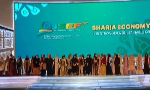 Fashion Etis dan Berkelanjutan Dukung Indonesia Jadi Pemain di Industri Halal Global