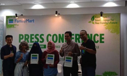 FamilyMart Ajak Kaum Muda untuk Peduli Lingkungan Lewat Gerakan #Change4Future