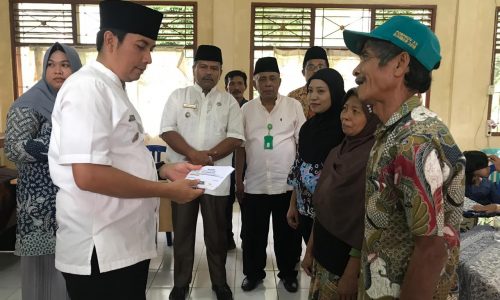 BAZNAS KOTA SAWAHLUNTO SALURKAN ZAKAT KEPADA 1985 MUSTAHIQ.