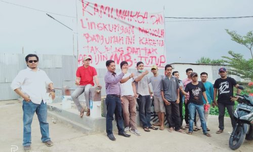 Kompak, Warga Tolak Pembangunan Gedung Seluas 3h, di Zona Lahan Pertanian Kecamatan Sukawangi Kabupaten Bekasi