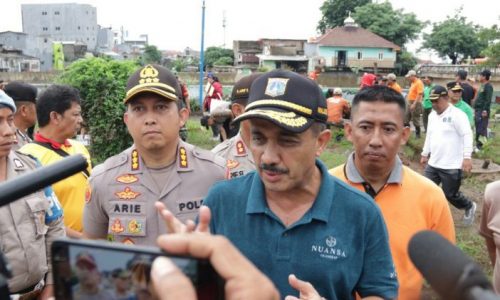 Forkopimda Jakarta Timur Giat PenghijauanTanam Pohon di Tongtek Kampung Pulo