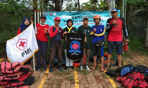 Siswa – Siswi PMR Gelar Kegiatan  Water Rescue.