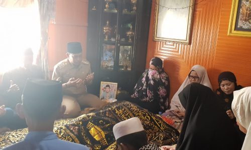 Bupati Wajo Melayat Kerumah Dua Tokoh Masyarakat Wajo yang Meninggal