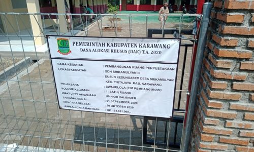SDN Srikamulyan III Dapat Bantuan Perpustakaan.