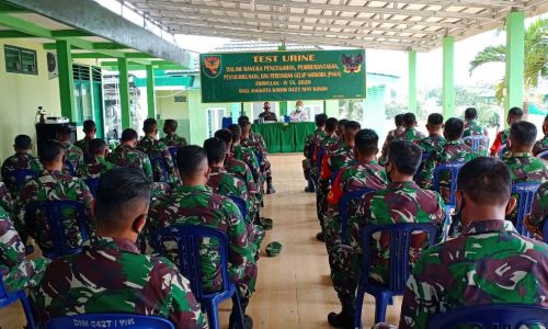 Kodim0427/Waykanan Dan BNNK Waykanan Lakukan Tes Urine Terhap 50 Anggota Kodim Kabupaten Waykanan Denhan Hasil Negatif Terhadap Pengguna Narkoba