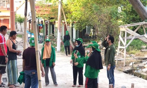 Mahasiswa KKN-DK 65 UINAM Posko Siwa Bersih-Bersih Masjid Menjelang Peringatan Isra’Mi’raj
