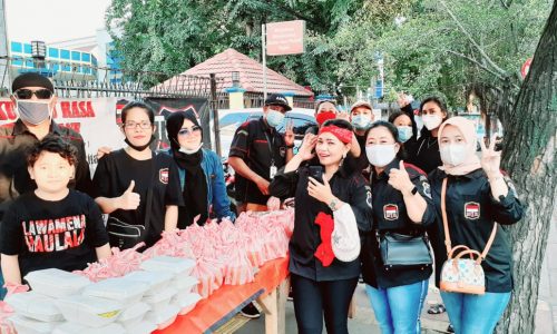 Gelar Bagi-bagi Takjil Season ke 2 di Jalan Raya Yos Sudarso depan Bank Mandiri Jakarta Utara