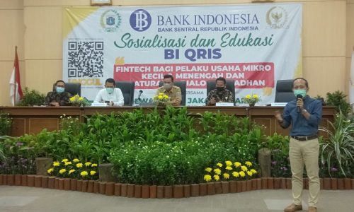 Yani Wahyu Purwoko Buka Kegiatan Sosialisasi dan Edukasi Digitalisasi  UKM