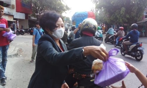 WBN Berbagi Sembako dan Takjil Buka Puasa di Jakarta Utara