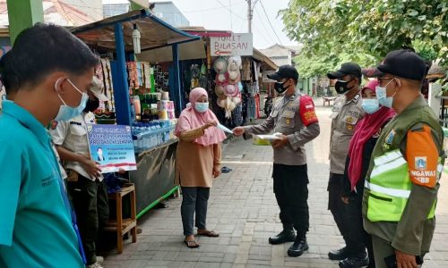 2.600 Masker Dibagikan Kapolres Kep  Seribu kepada Warga