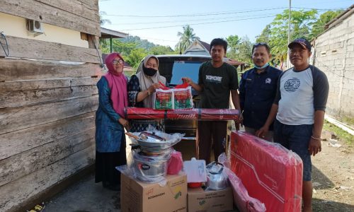 Kementerian Sosial RI Salurkan Bantuan Korban Kebakaran di Pitumpanua-Wajo