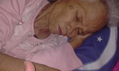 Nenek Usia -+ 75 Tahun Tanpa Identitas Tersesat Di Pekon Tambak Jaya Harapkan Keluarga Menjemputnya