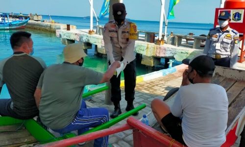 1.600 Masker Gencar Dibagikan Polres Kep Seribu Cegah Covid-19
