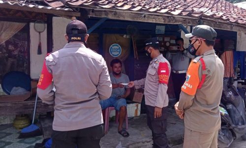 Polres Kep Seribu Bagikan 1.400 Masker dan Gencarkan Himbauan Cegah Covid-19