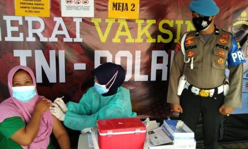 62 Warga Hari ini Jalani Suntik Vaksin di Gerai Vaksin Presisi Polres Kep Seribu
