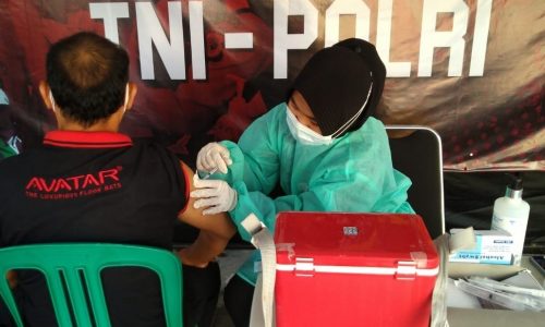 Vaksin 60.Warga, Gerai Vaksin Presisi Polres Kep Seribu Terus Gelar Suntik Vaksin