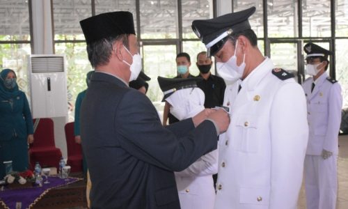 Wakil Bupati Way Kanan Lantik Kepala Kampung Dalam Wilayah Kecamatan Baradatu Dan Kecamatan Negara Batin