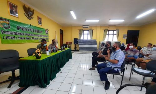 Berikan Penyuhan PPKM Mikro, Polres Kep Seribu Ajak Warga Cegah Sebaran Covid-19
