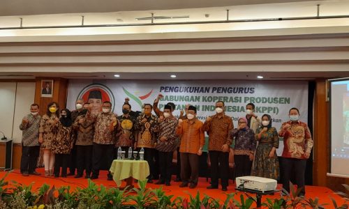 Gabungan Koperasi Produsen Pertanian Indonesia ( GKPPI ) Menjadi Wadah Petani Indonesia