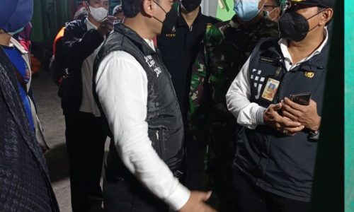 Yani Wahyu Purwoko Tinjau Lokasi Kebakaran di Kelurahan Kerendang Kincir