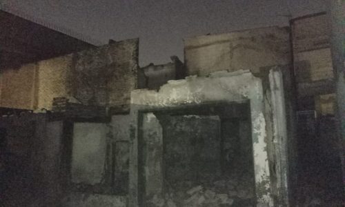 *Api Membakar Pemukiman Rumah Padat Penduduk*