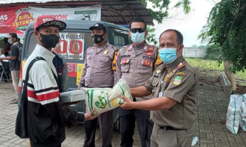 AKABRI 1999 Jalani Vaksinasi Massal di Kantor Camat Sukawangi untuk Memwujudkan 100% Kekebalan Komunal
