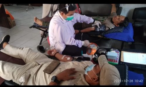 FWJ Indonesia Apresiasi Kades Satria Gelar Donor Darah