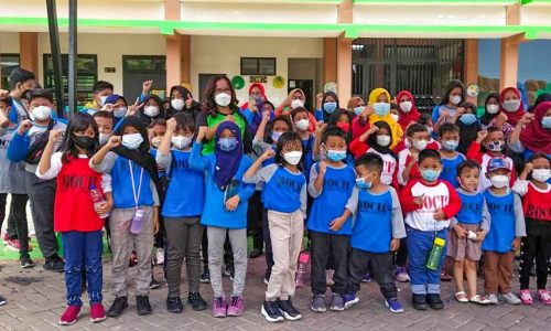 Fery Farhati Dampingi Bocil Warakas Nobar Film Nussa