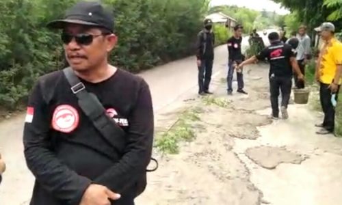 MEMPERINGATI HARI PAHLAWAN 10 NOPEMBER, LSM PEKA BAKTI SOSIAL BERSAMA WARGA