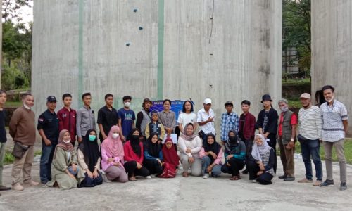 Komunitas Kolam Baca Kota Sawahlunto Sampaikan Aspirasi, Melalui Gelar Giat 100 Karya Puisi Milenial.