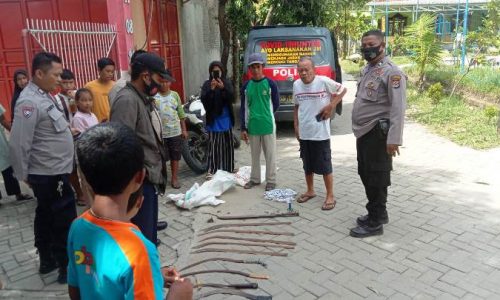 Atas Laporan Warga Polisi Amankan Beberapa Sajam Diduga Akan Di Gunakan Tauran 