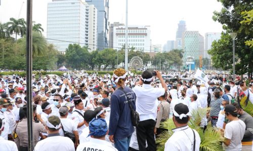 KETUA UMUM APDESI SELURUH INDONESIA, BERJUANG DAN BEKERJA DEMI DESA DAN MASYARAKAT SOSOK BELIAU BEGITU MULIA